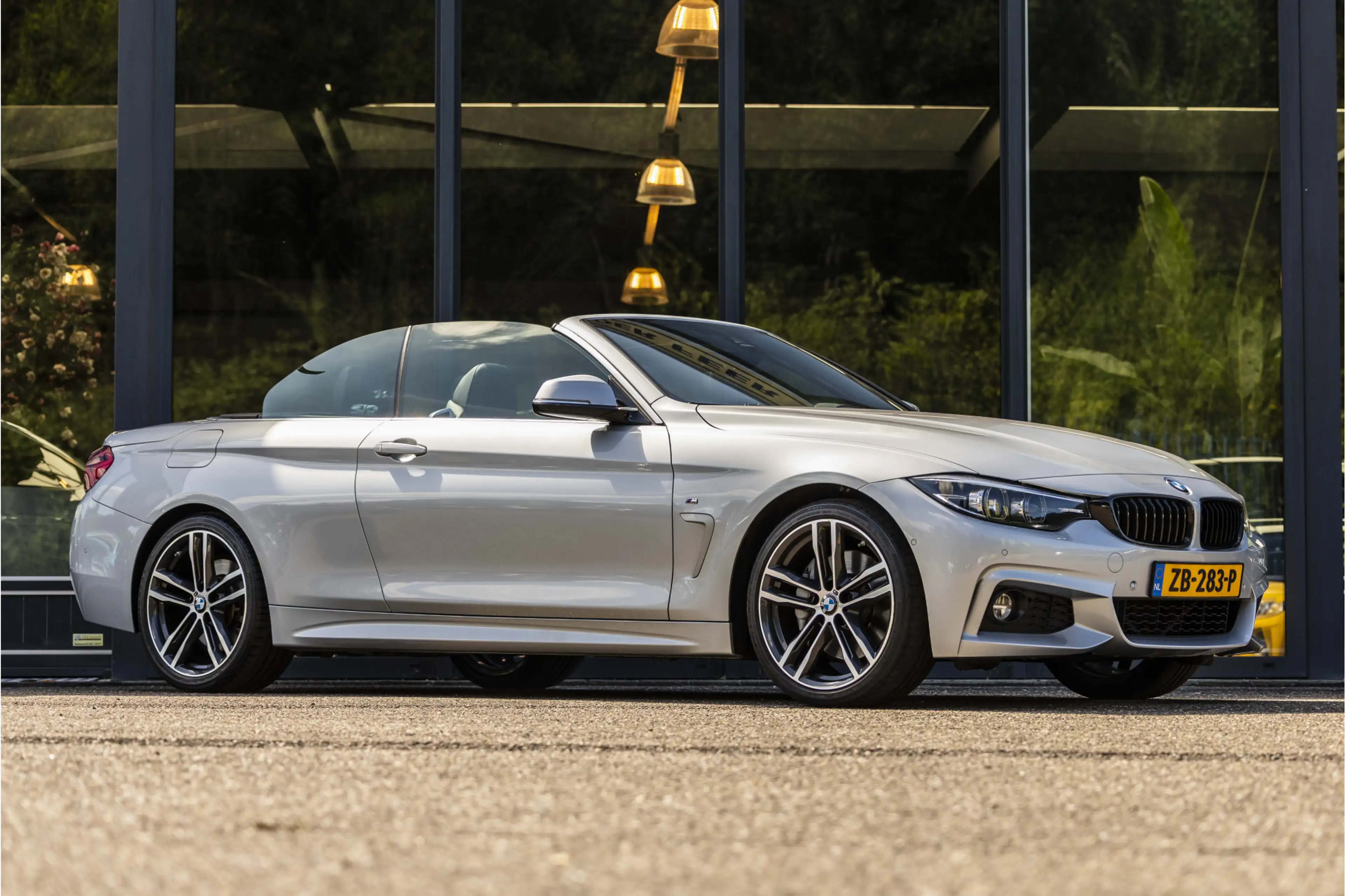 BMW 440 4-serie Cabrio 440i High Executive Wordt verwacht!