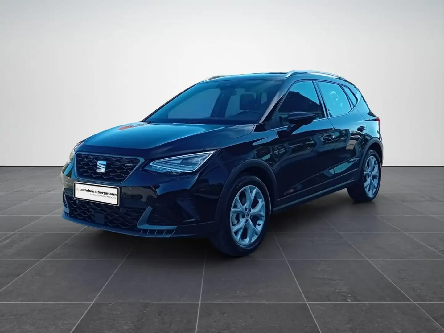 SEAT Arona 1.0 TGI FR Schwarz - 1