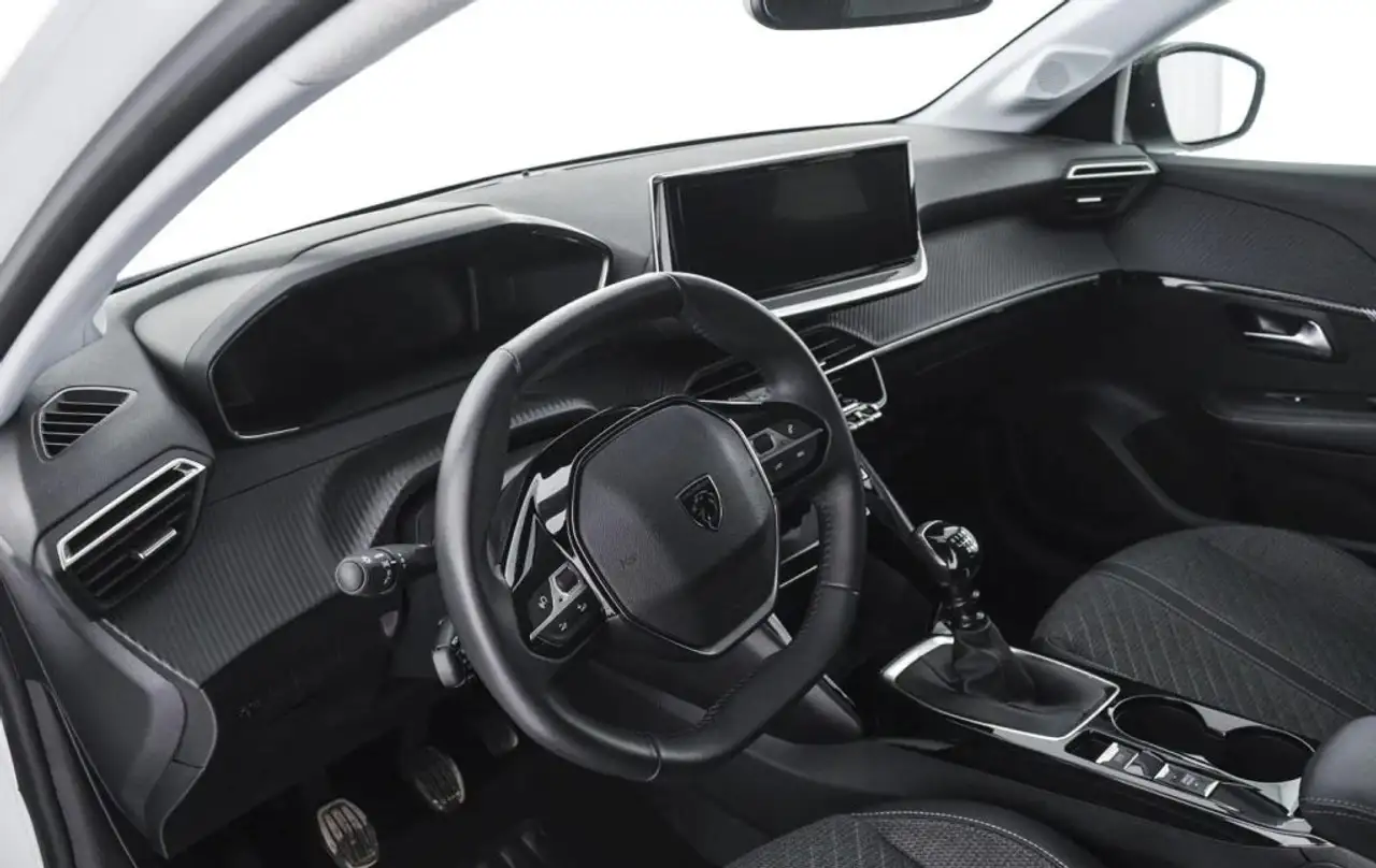 Peugeot 208 2026 — фото 12