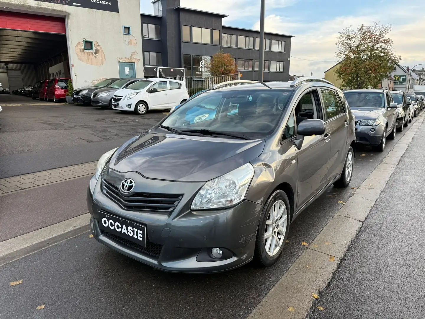 Toyota Verso Verso 2.2 D-4D D-CAT Luna 7pl (automatique) - 1