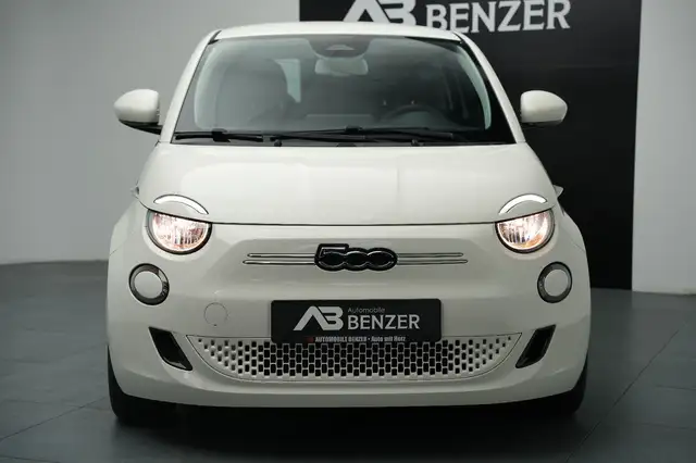 Fiat 500 view 2