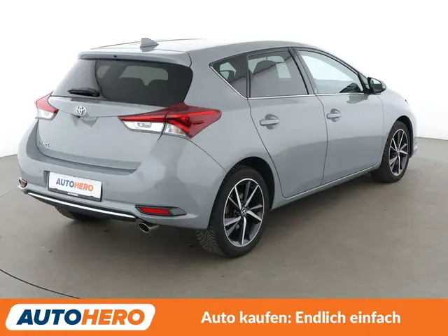 Toyota Auris view 6