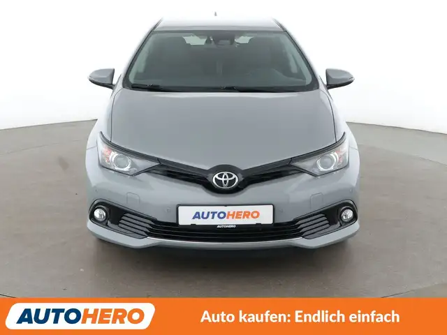Toyota Auris view 9