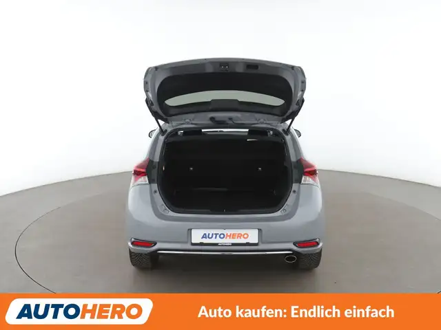 Toyota Auris view 16