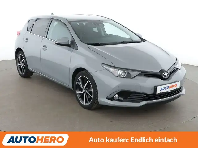 Toyota Auris view 8