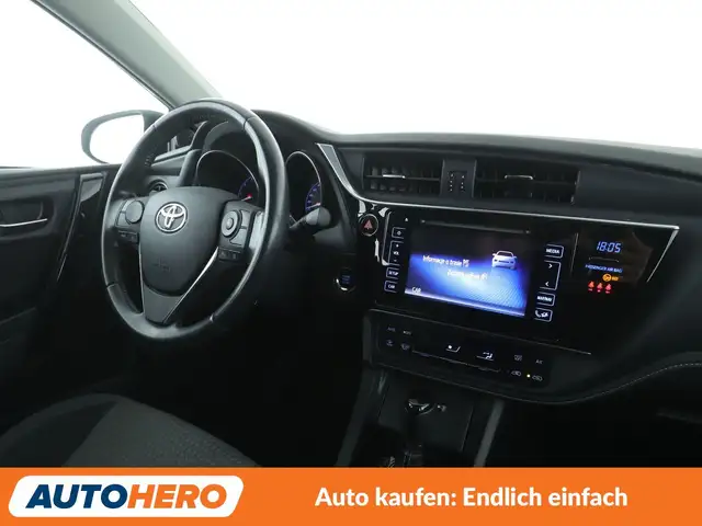 Toyota Auris view 13