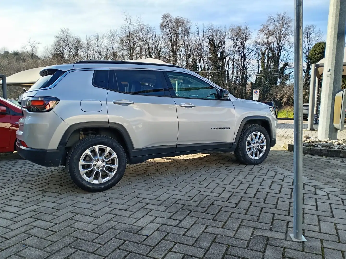 Jeep Compass NEOPATENTATI  Limited 4xe Plug-In prezzo vero Plateado - 2