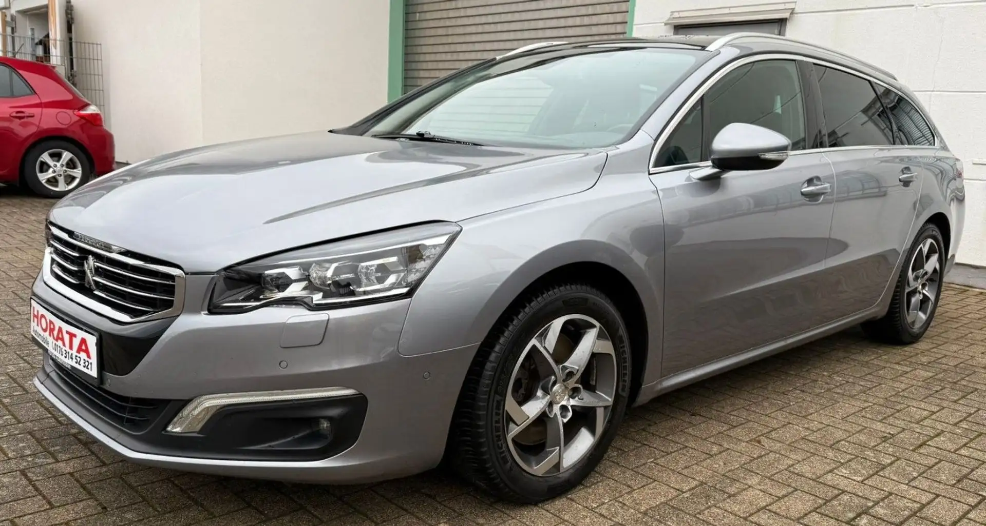 Peugeot 508 2.0BlueHDiAlluLED*NAVI*SHZ*AHK*KAM*H-UP*PANO Gris - 2