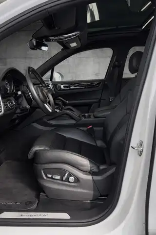 Porsche Cayenne E-Hybrid SPORTDESIGN/Platinum Edition/HeadUp/ACC Ansicht 8