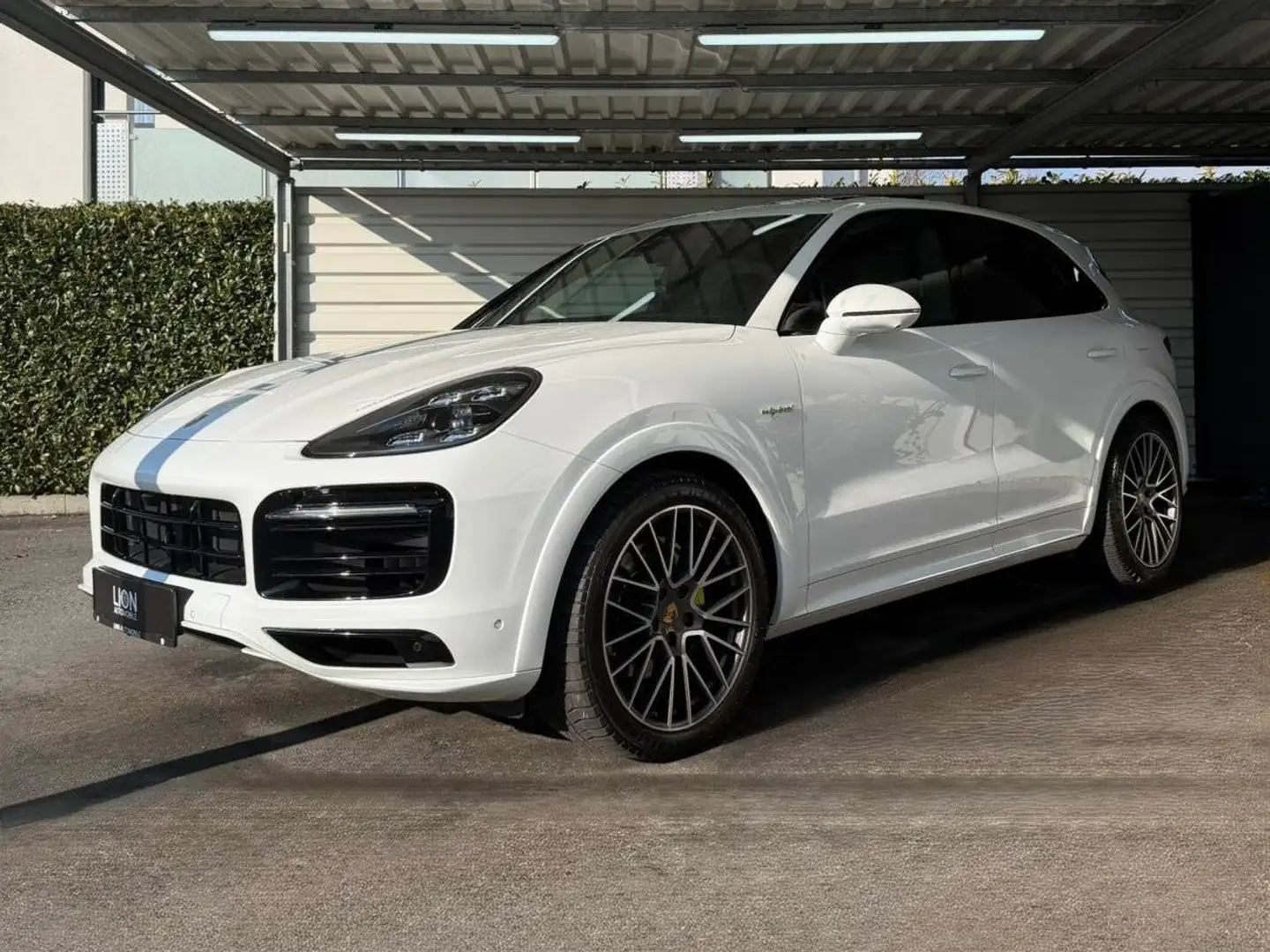 Porsche Cayenne E-Hybrid SPORTDESIGN/Platinum Edition/HeadUp/ACC Weiß - 1