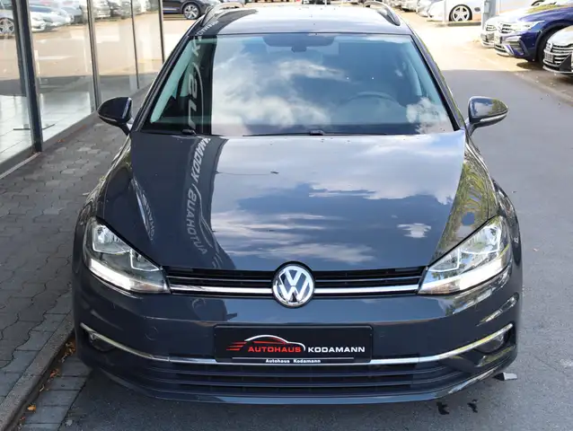 Volkswagen Golf view 2