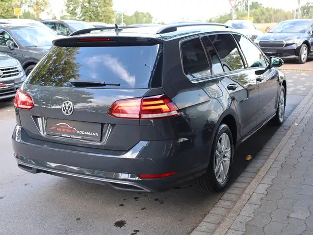 Volkswagen Golf view 10
