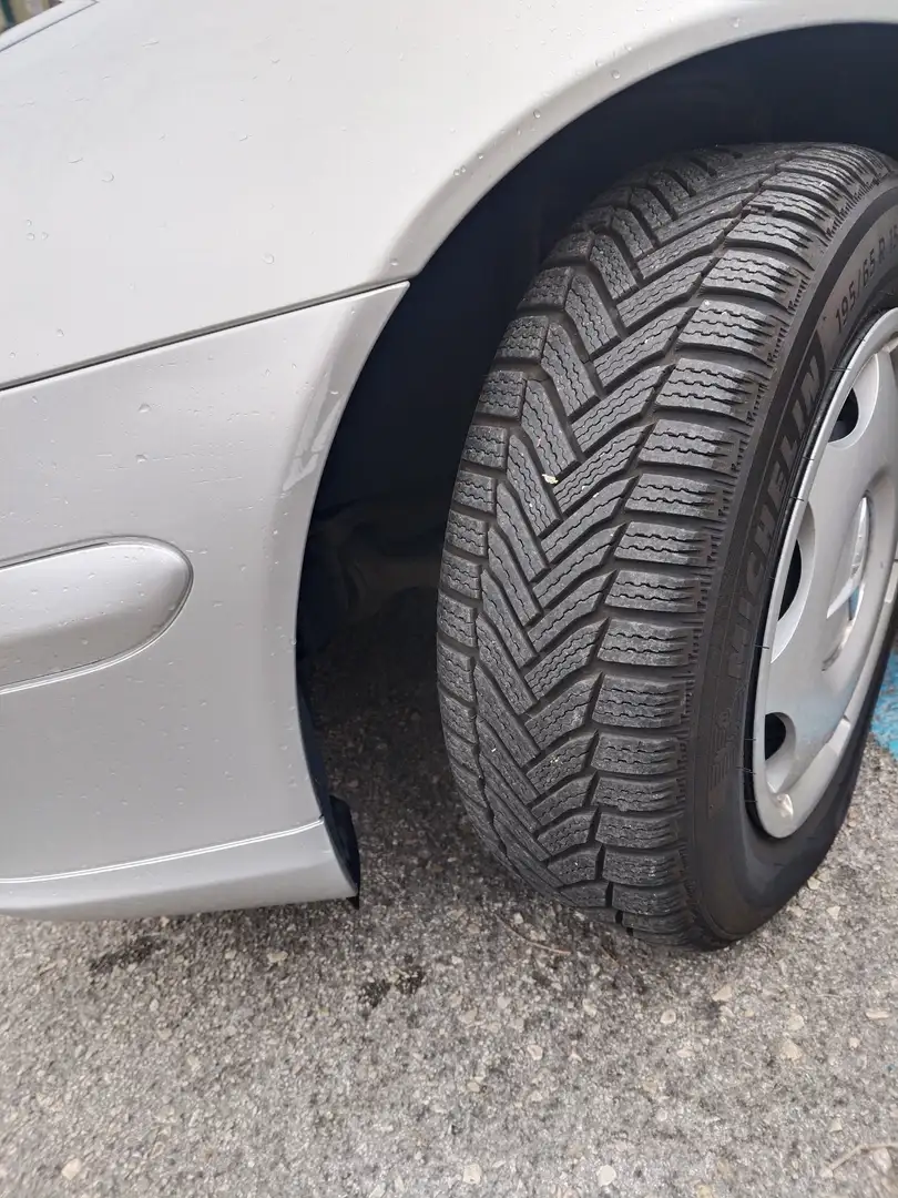 Mercedes-Benz 180 - 2