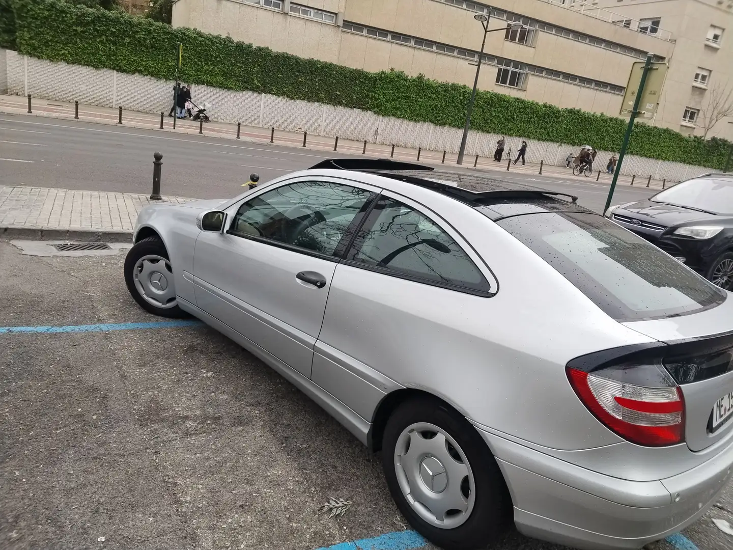 Mercedes-Benz 180 - 1