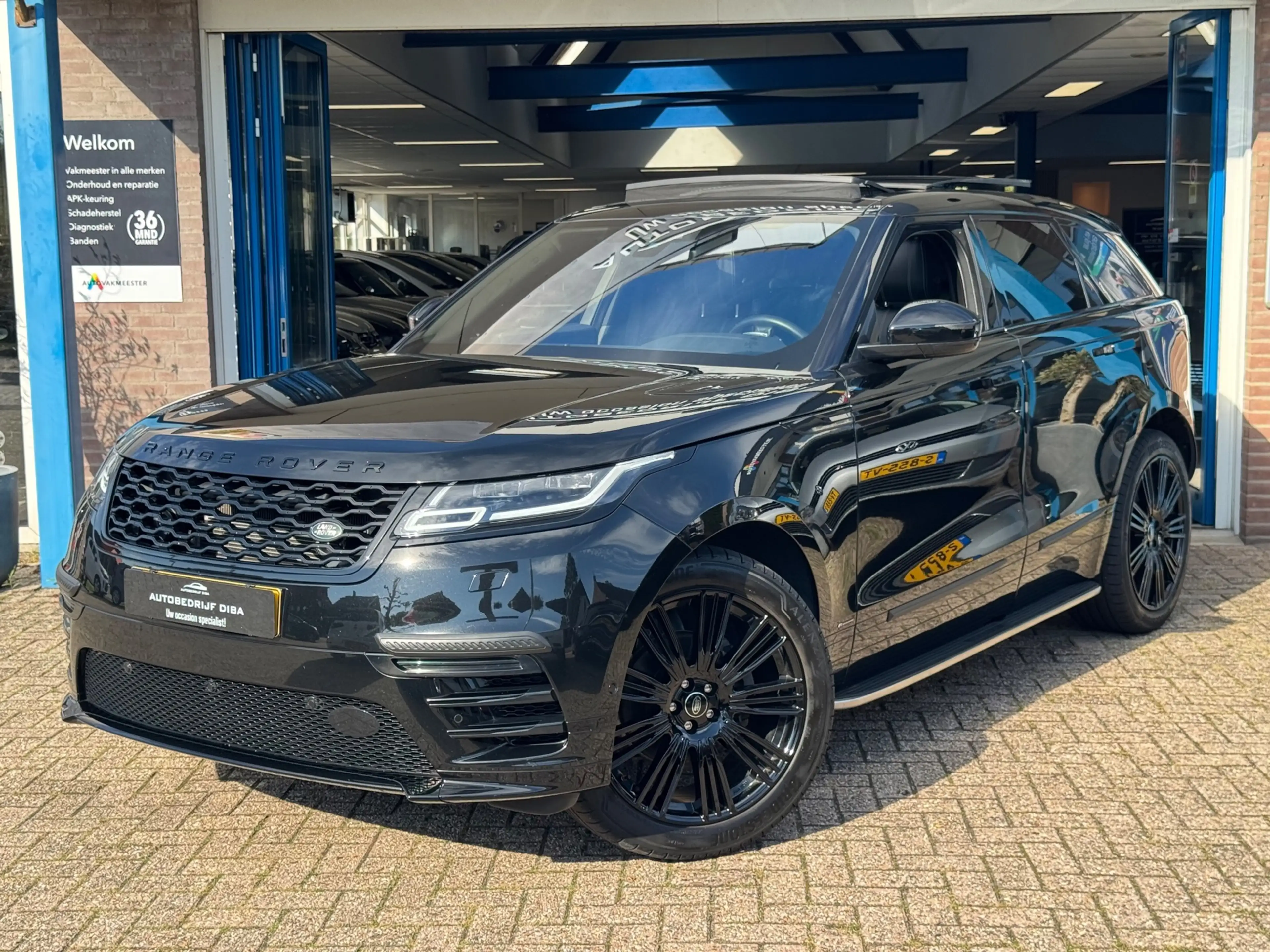 Land Rover Range Rover Velar 2.0 P250 Turbo AWD R-Dynamic SE — photo 2