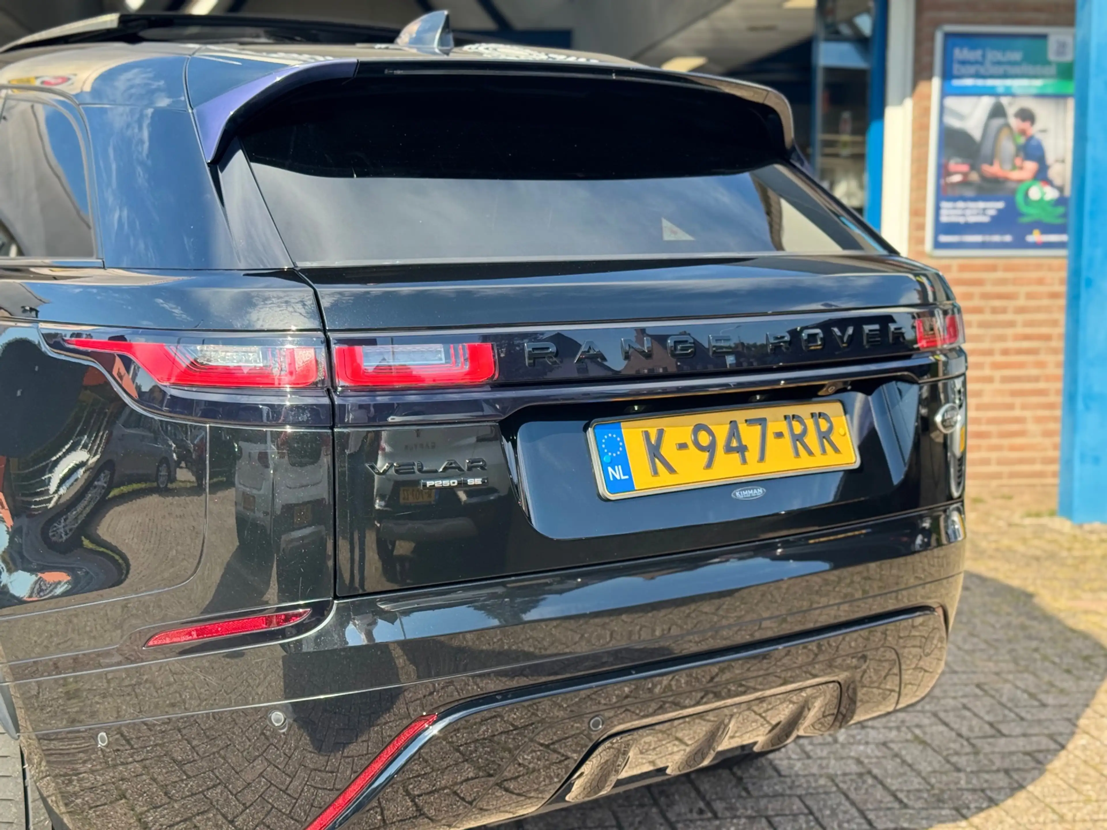 Land Rover Range Rover Velar 2.0 P250 Turbo AWD R-Dynamic SE — photo 5