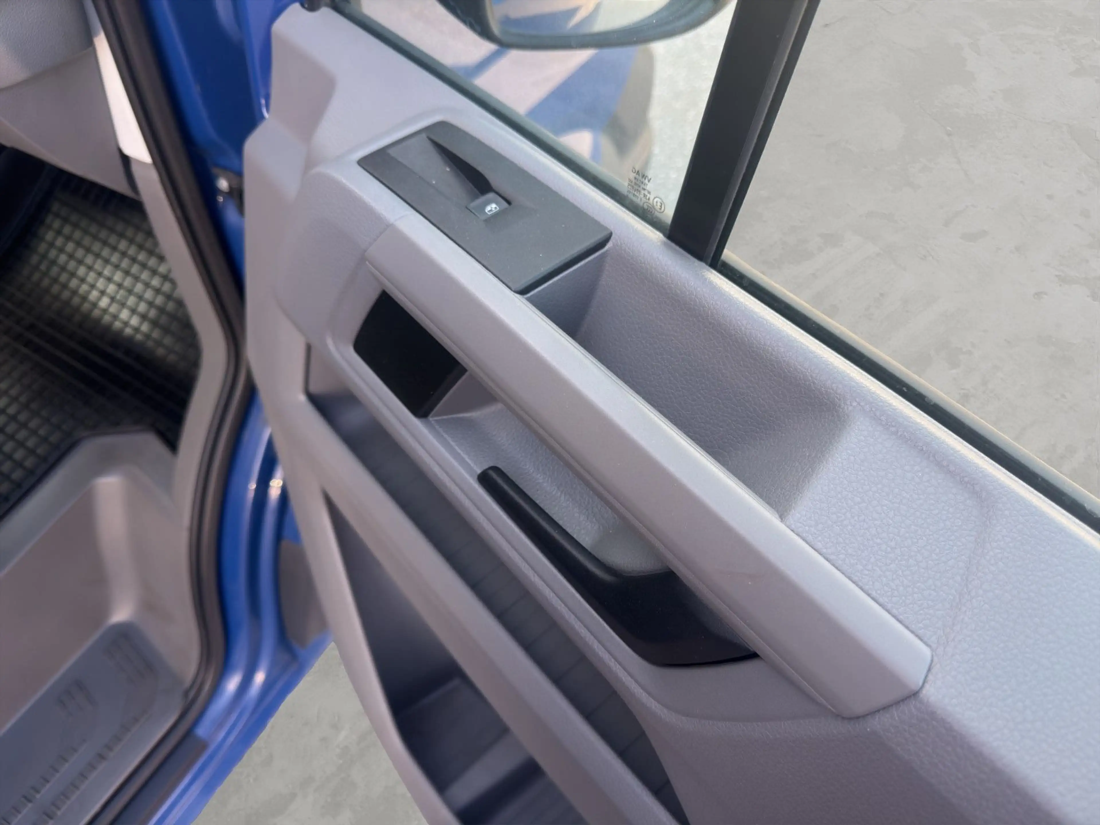 Volkswagen Crafter 2.0 TDI DSG Maxi KLIMA NAV APP KAM ANHK — photo 15