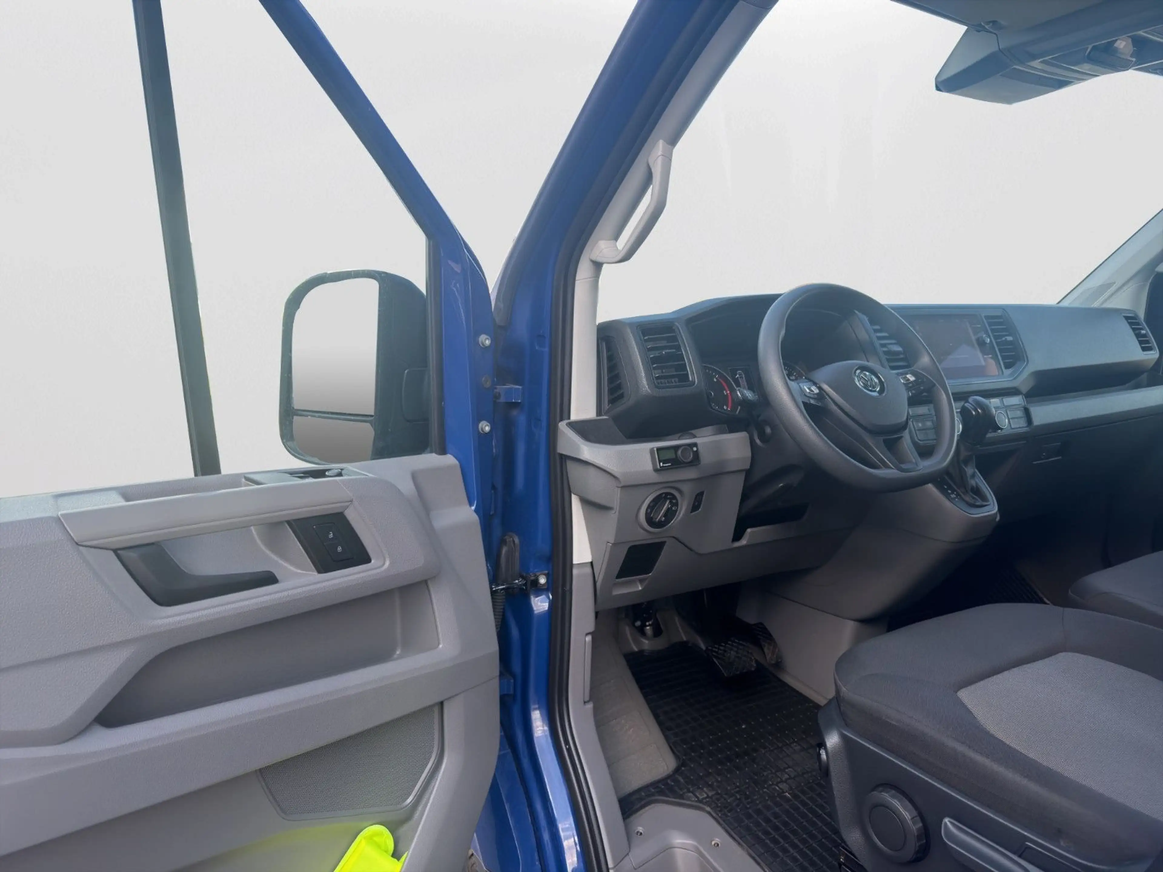 Volkswagen Crafter 2.0 TDI DSG Maxi KLIMA NAV APP KAM ANHK — photo 10