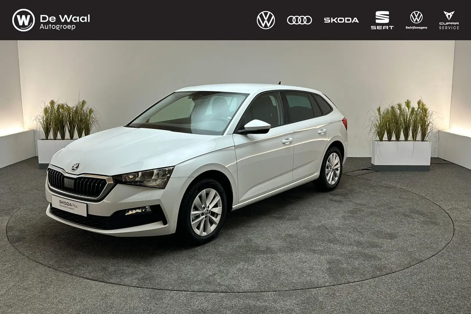 Skoda Scala 1.0 TSI 110pk DSG Ambition | Navigatie, Parkeersen Blanc - 1