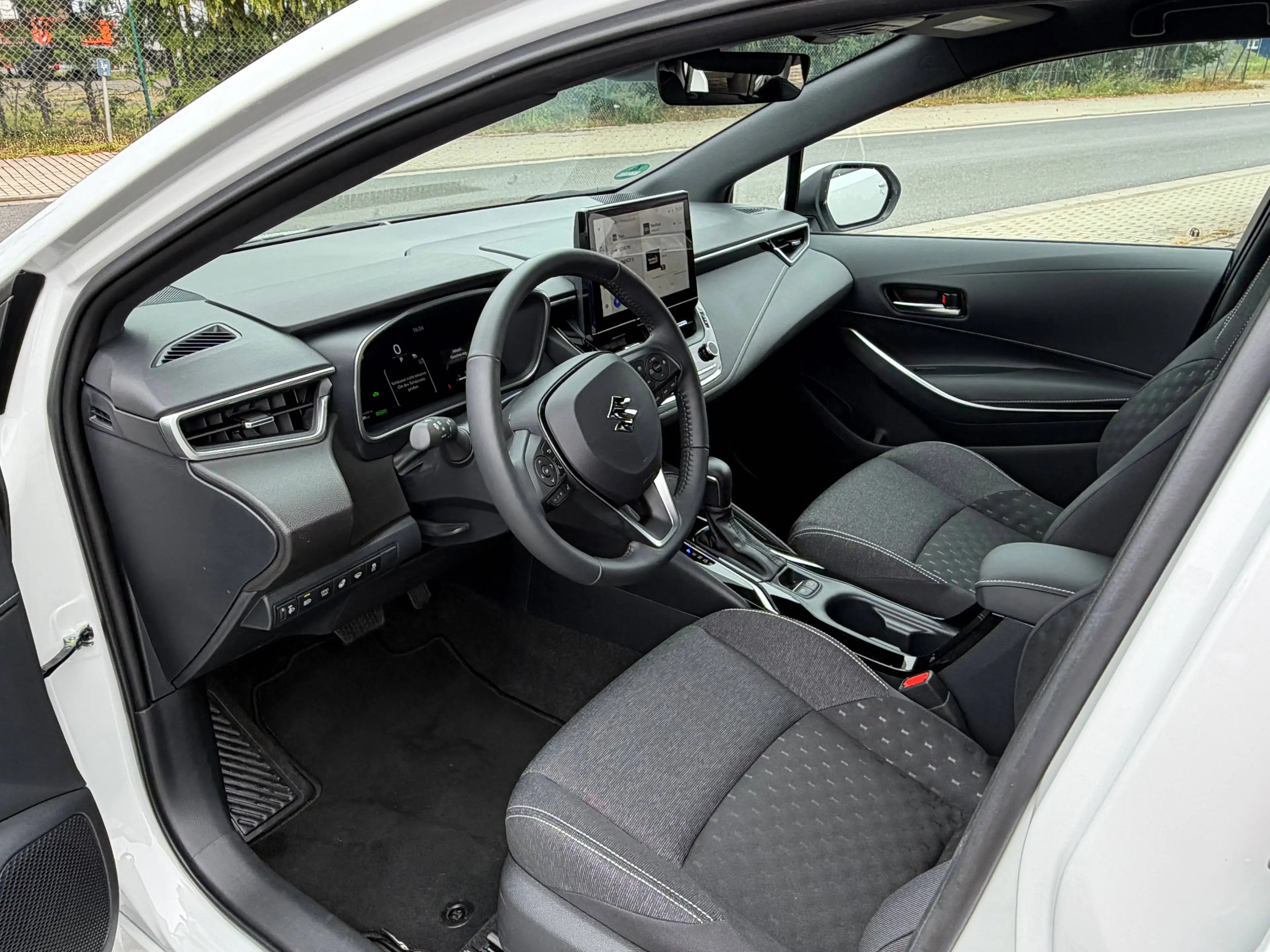 Suzuki Swace Swace 1.8 Hybrid CVT Comfort+ — photo 10