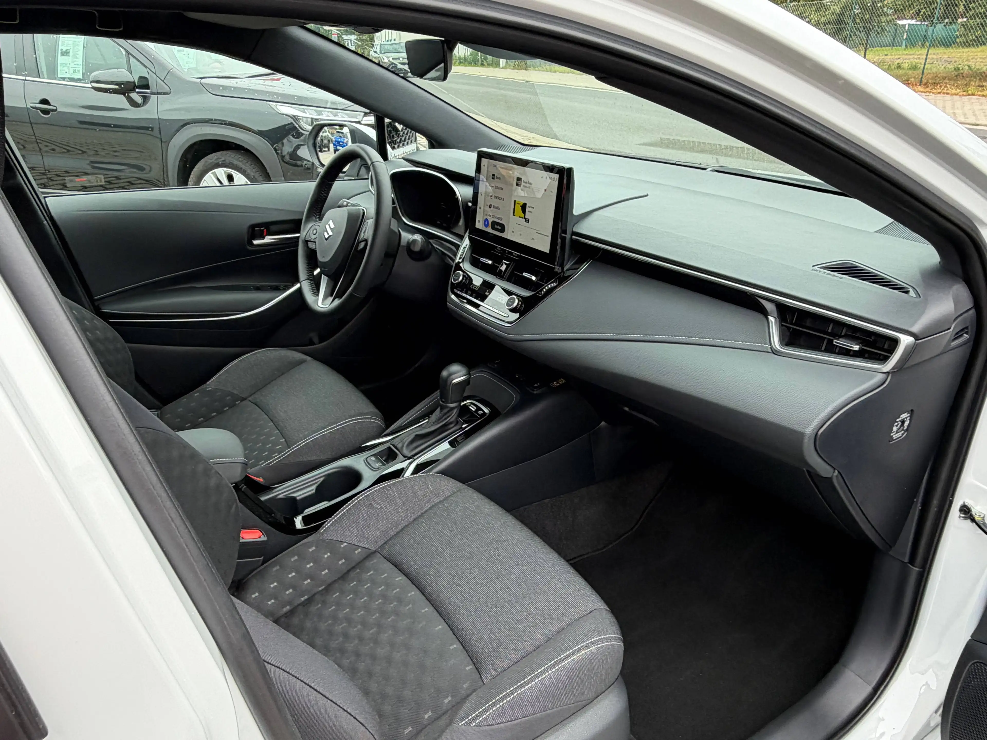 Suzuki Swace Swace 1.8 Hybrid CVT Comfort+ — photo 9