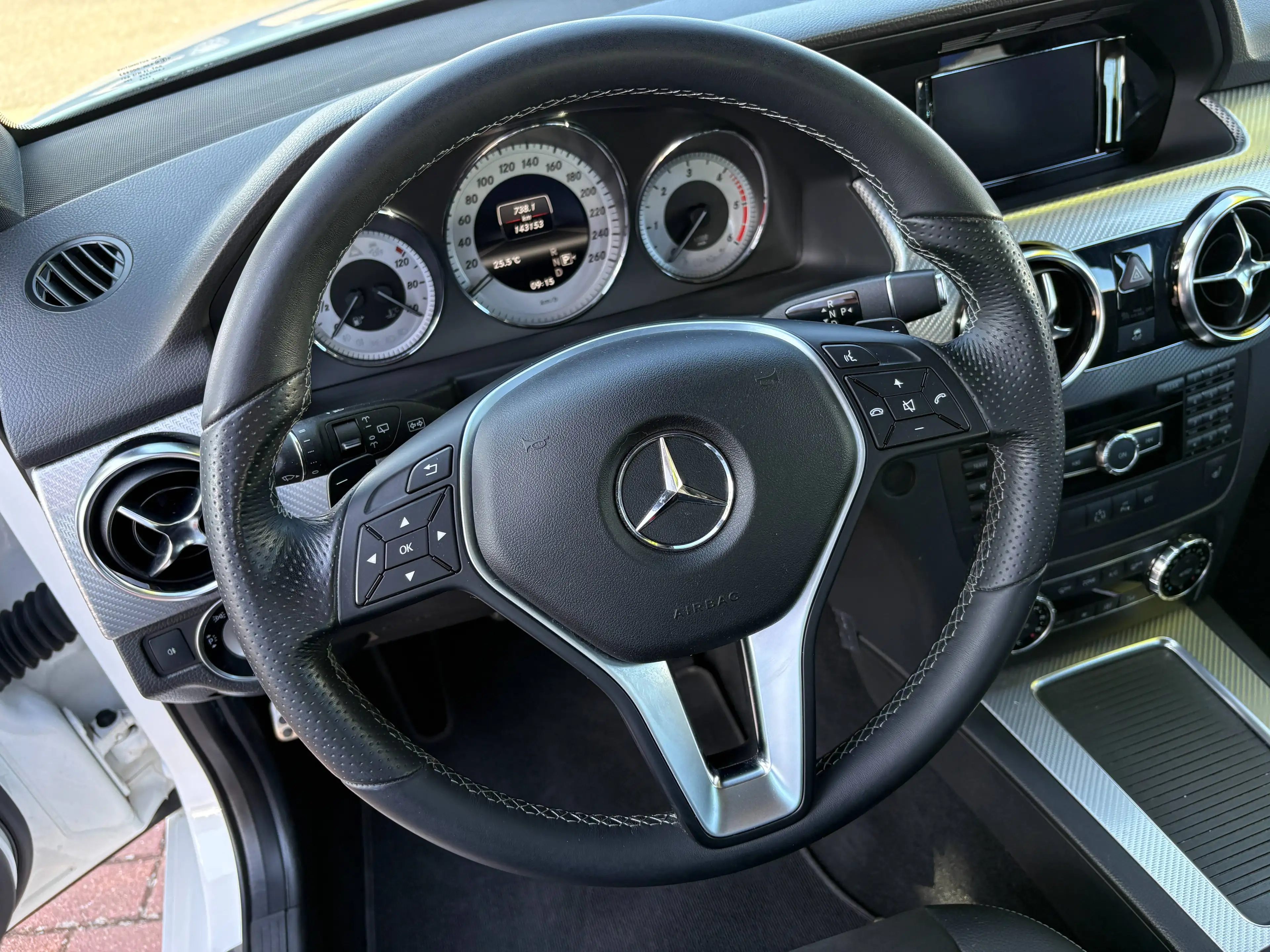 Mercedes-Benz GLK 250 GLK 250 CDI BlueTec 4Matic (204.904) — photo 9