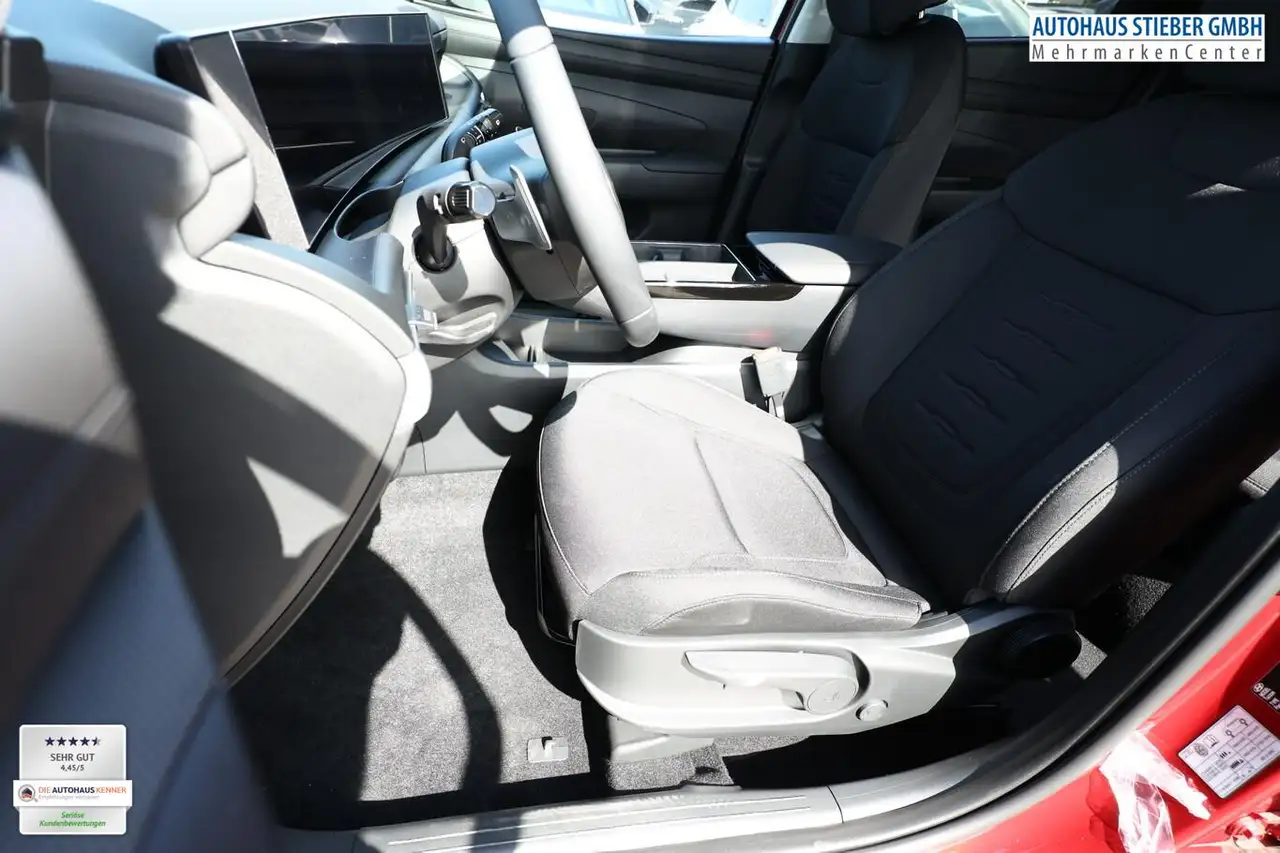 Hyundai TUCSON Select DCT Nav LED Privacy 18Z TotW Keyl 110 kW..., миниатюра 13
