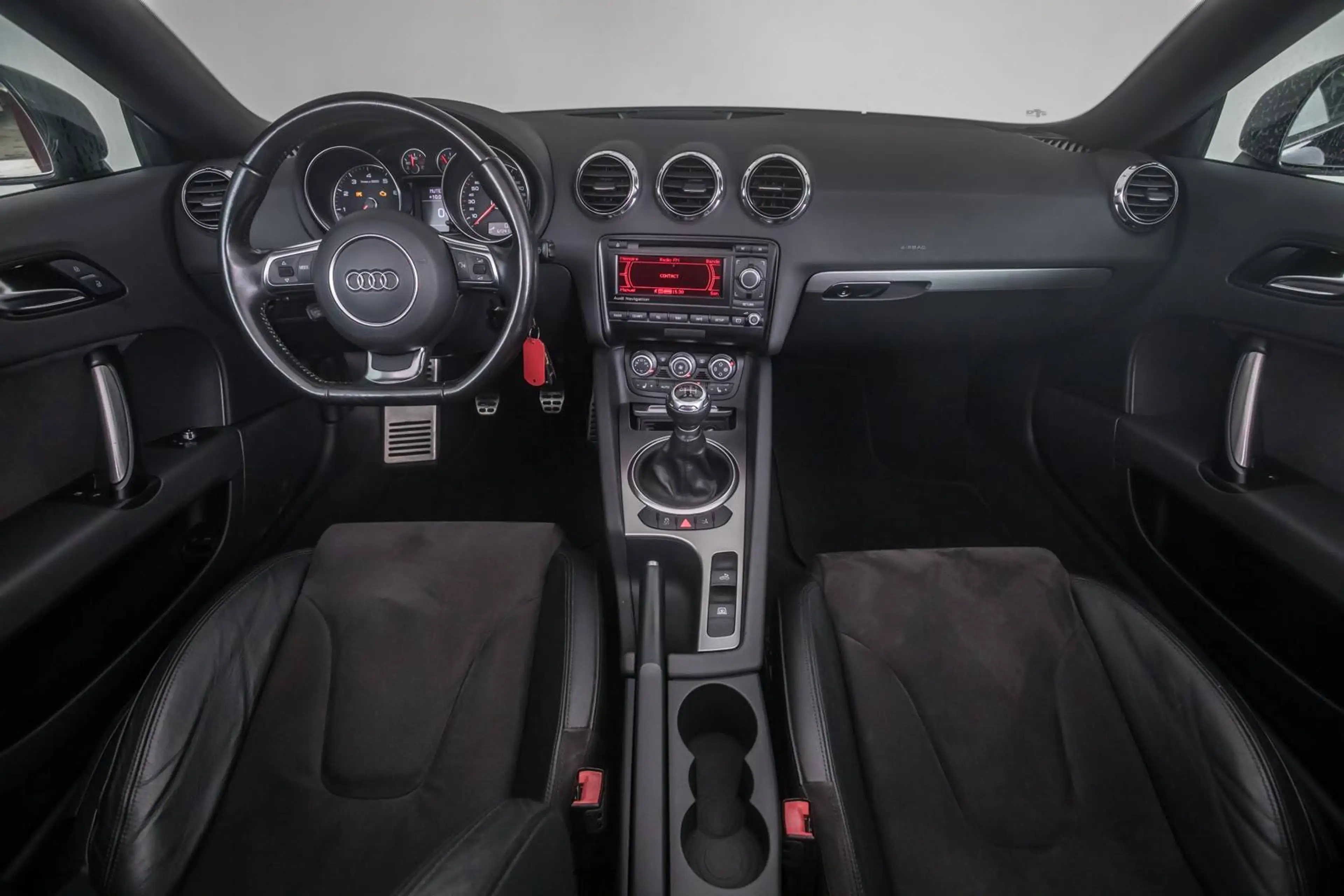 Audi TT Roadster 1.8 TFSI — photo 10