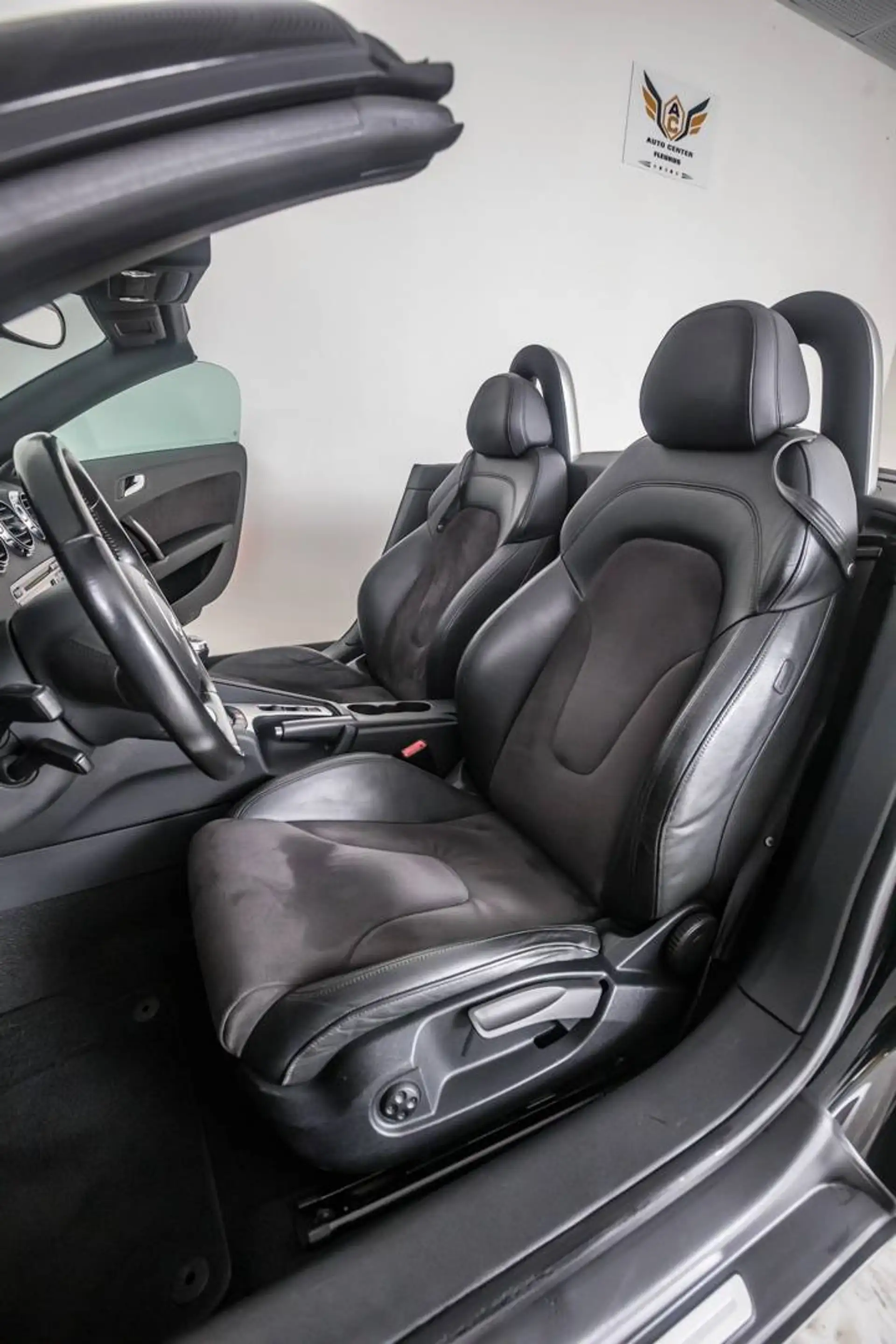 Audi TT Roadster 1.8 TFSI — photo 11