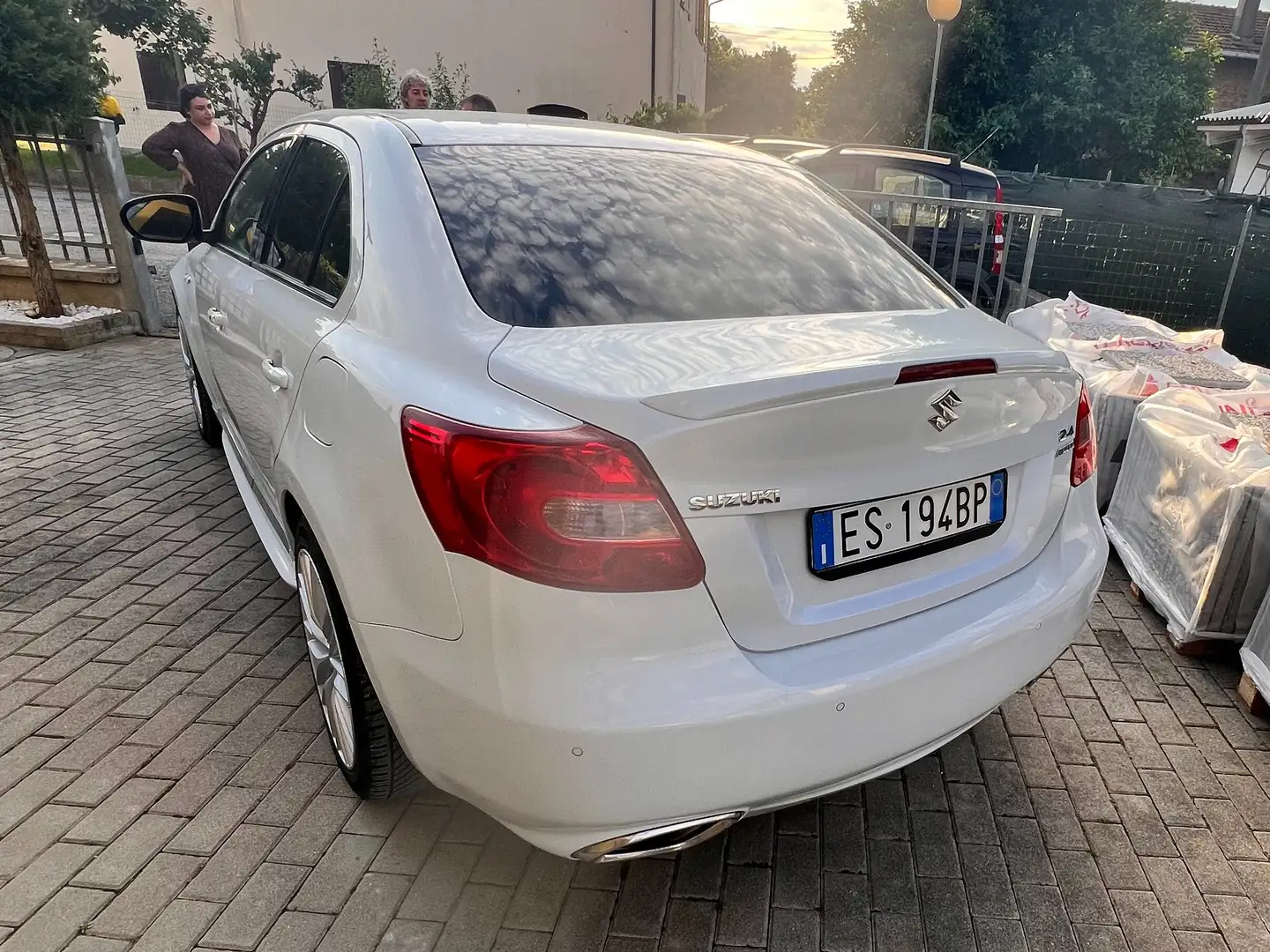 Suzuki Kizashi 4WD Sport 2.4 Gpl Blanco - 2