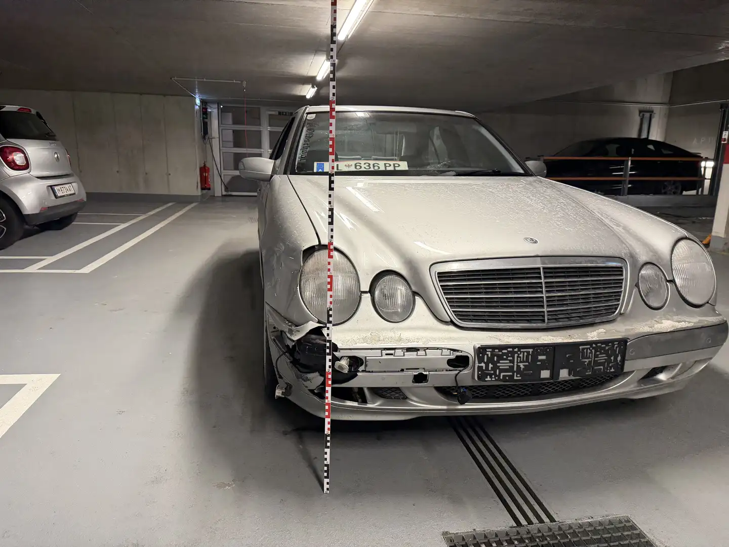 Mercedes-Benz E 200 Classic - 1