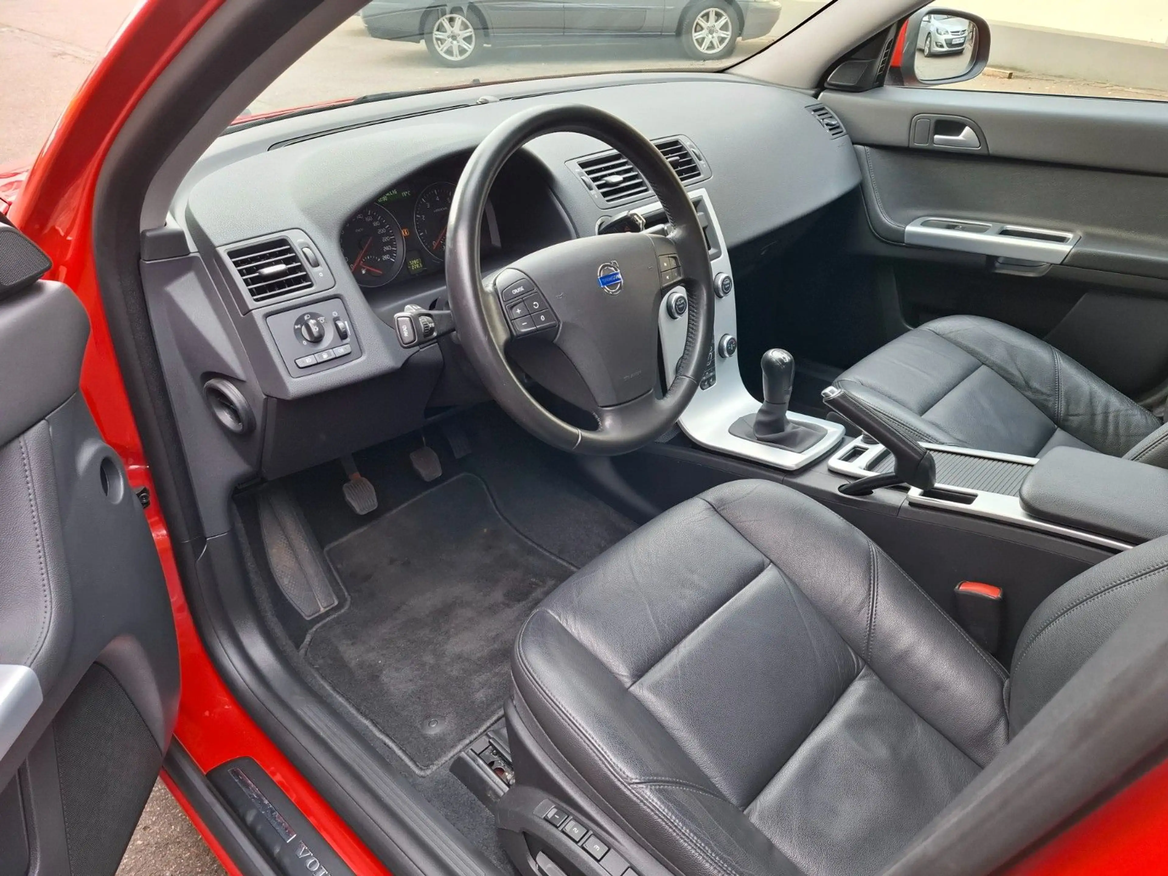 Volvo S40 Lim. 2.4i Summum Leder Klima BI Xenon 73 Tkm — photo 13