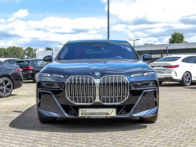 BMW M view 8