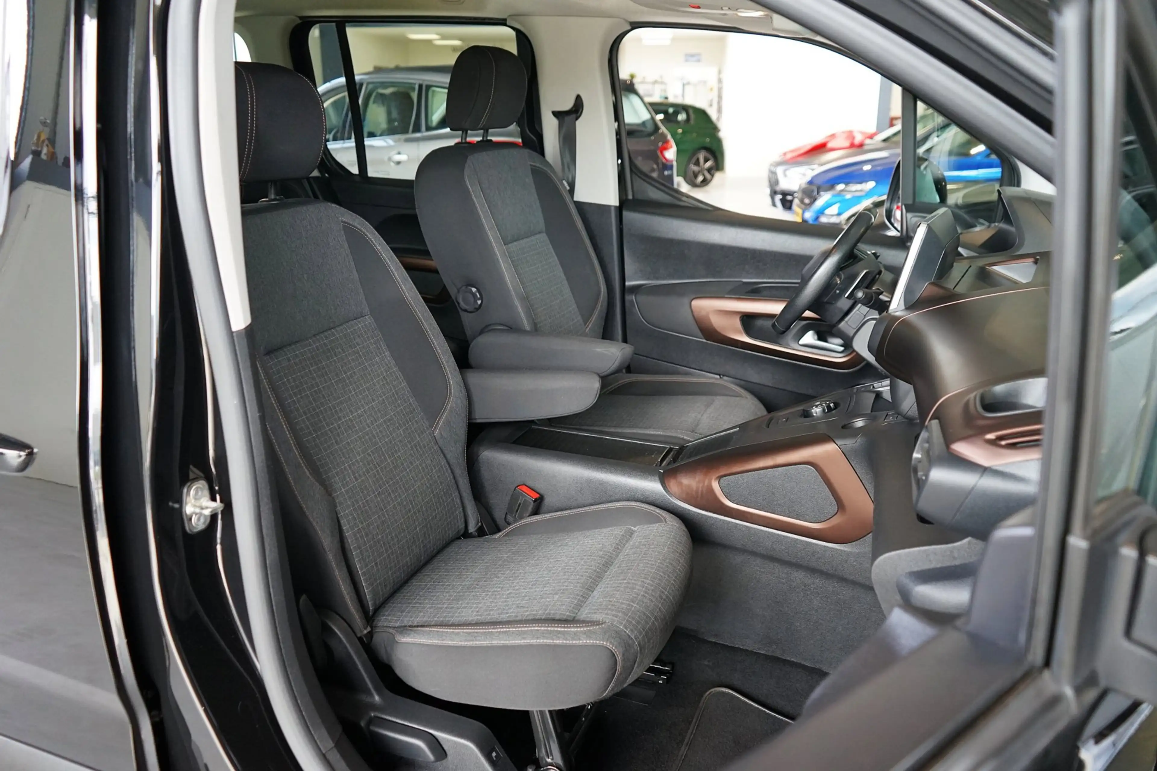 Peugeot Rifter Long 1.2 Puretech Long GT-Line 7p.|TREKH|NAVI — photo 6
