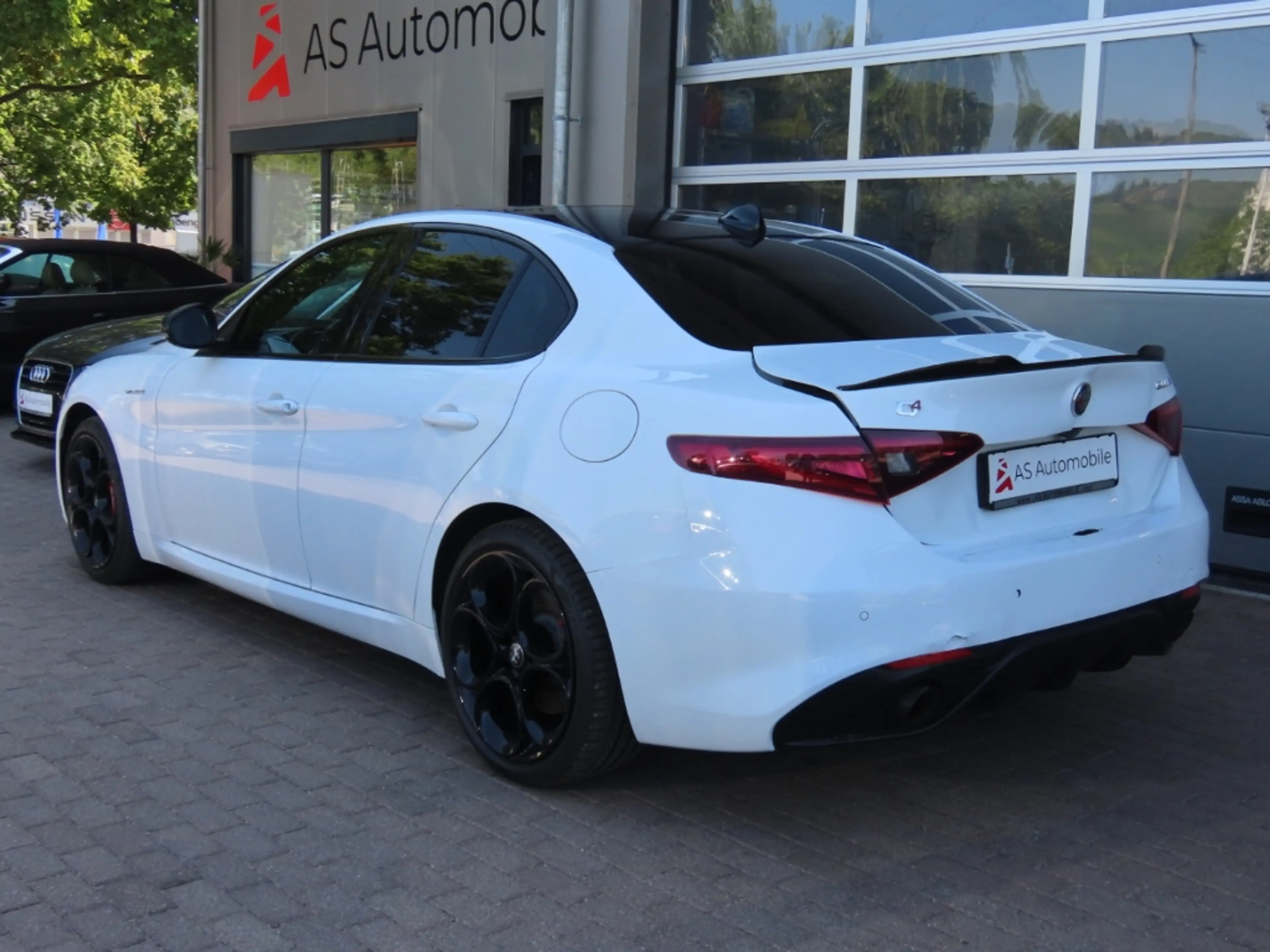 Alfa Romeo Giulia Veloce Q4 2.0T BiXen*Pano*Nav*Kam*ACC*SHZ — photo 4