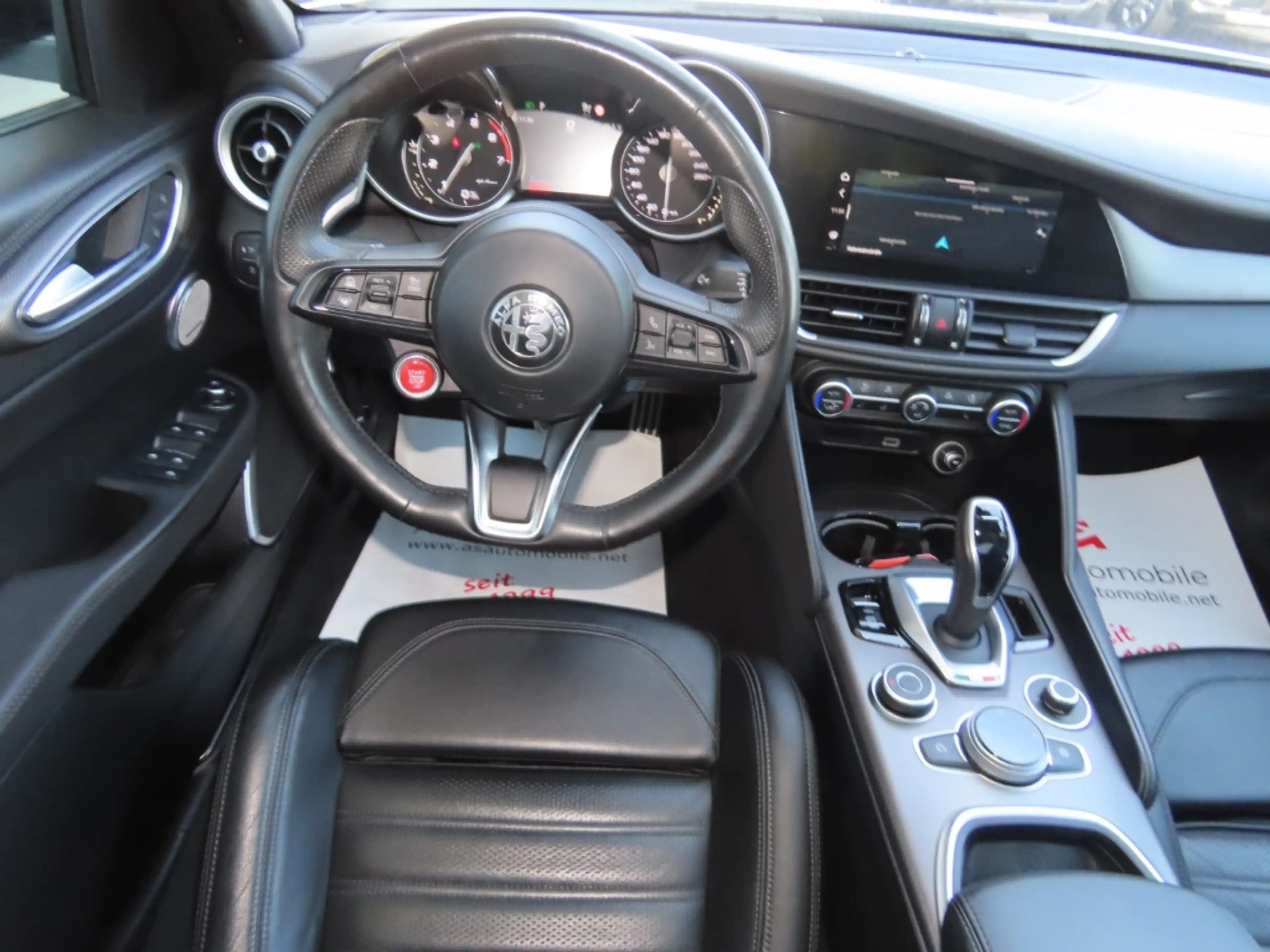 Alfa Romeo Giulia Veloce Q4 2.0T BiXen*Pano*Nav*Kam*ACC*SHZ — photo 11