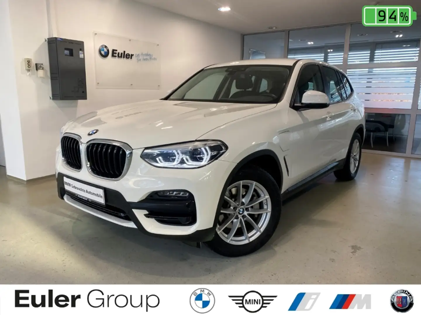 BMW X3 xDrive 30e AHK-klappbar Navi LED Sitzhzg PDC Weiß - 1