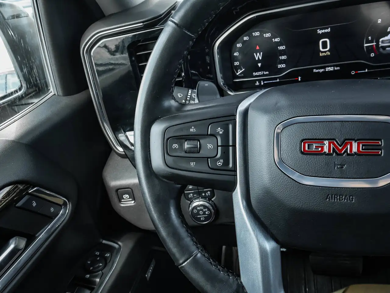 GMC Sierra 1500 fotografie GMC Sierra 1500