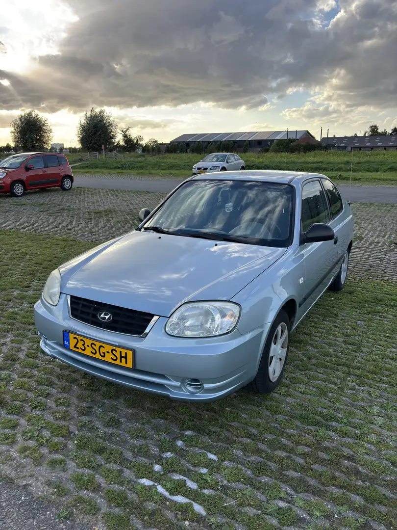 Hyundai ACCENT 1.3i Active Young Blauw - 1