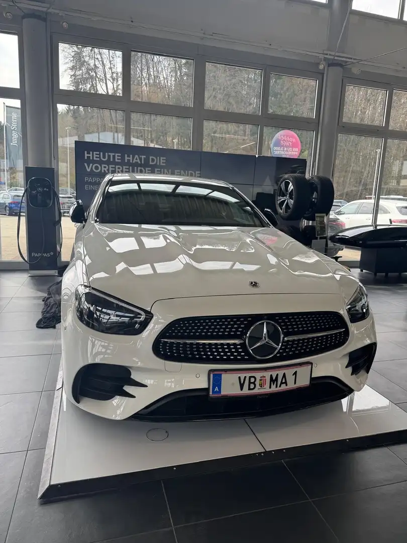 Mercedes-Benz E 220 - 1