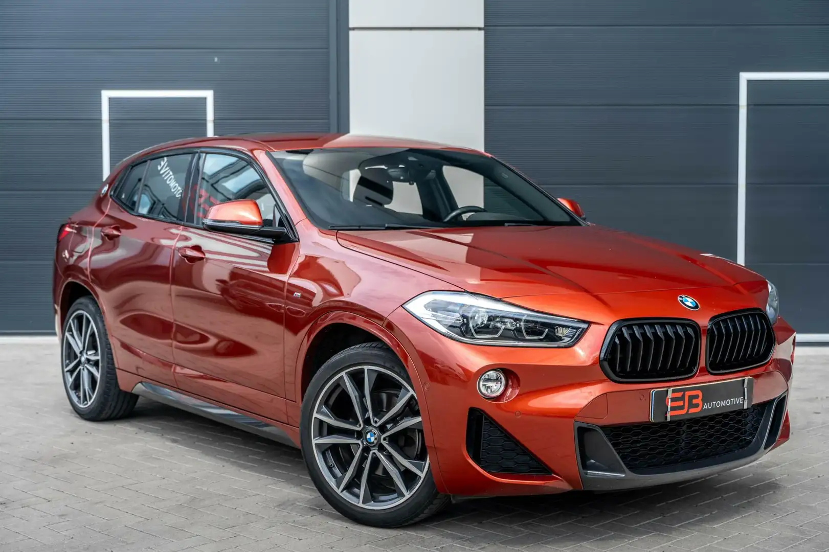 BMW X2 sDrive18i High Executive M Sport|Sfeer|19'' velgen Oranje - 1