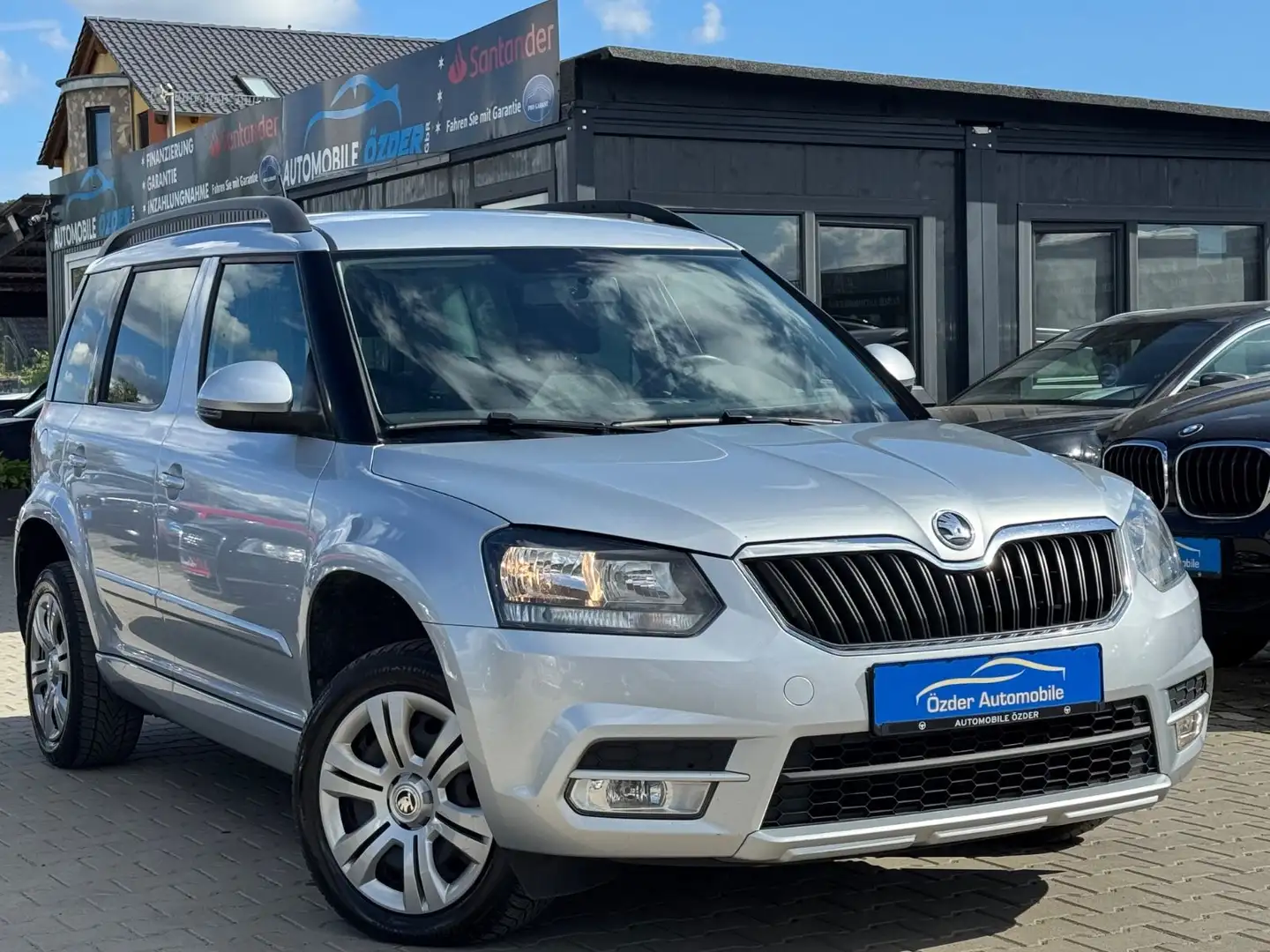Skoda Yeti 2.0 TDI Cool Edition+Finanzierung+Garantie+ Silber - 1