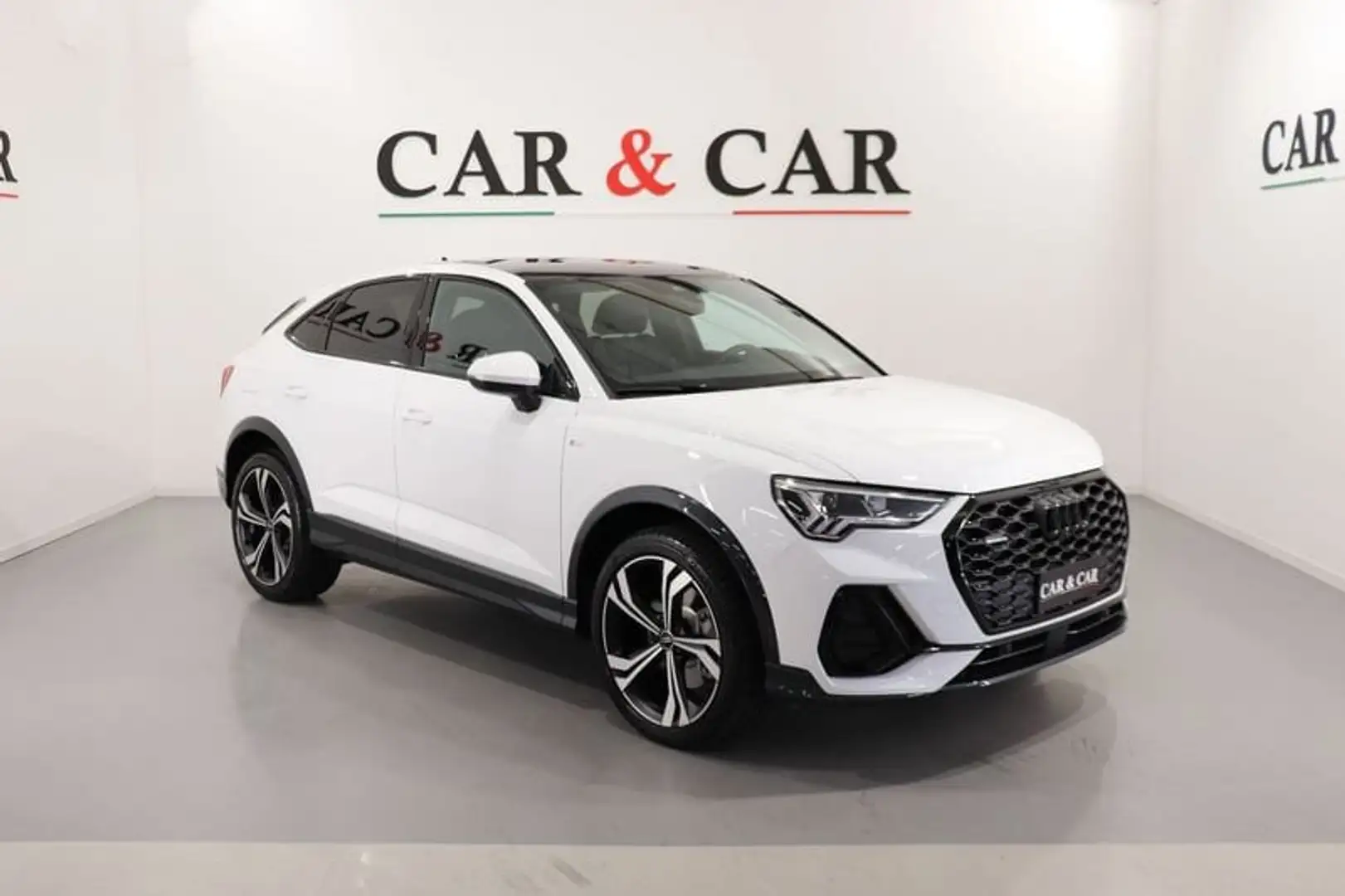 Audi Q3 Sportback 40 TDI Quattro S line Bianco - 1