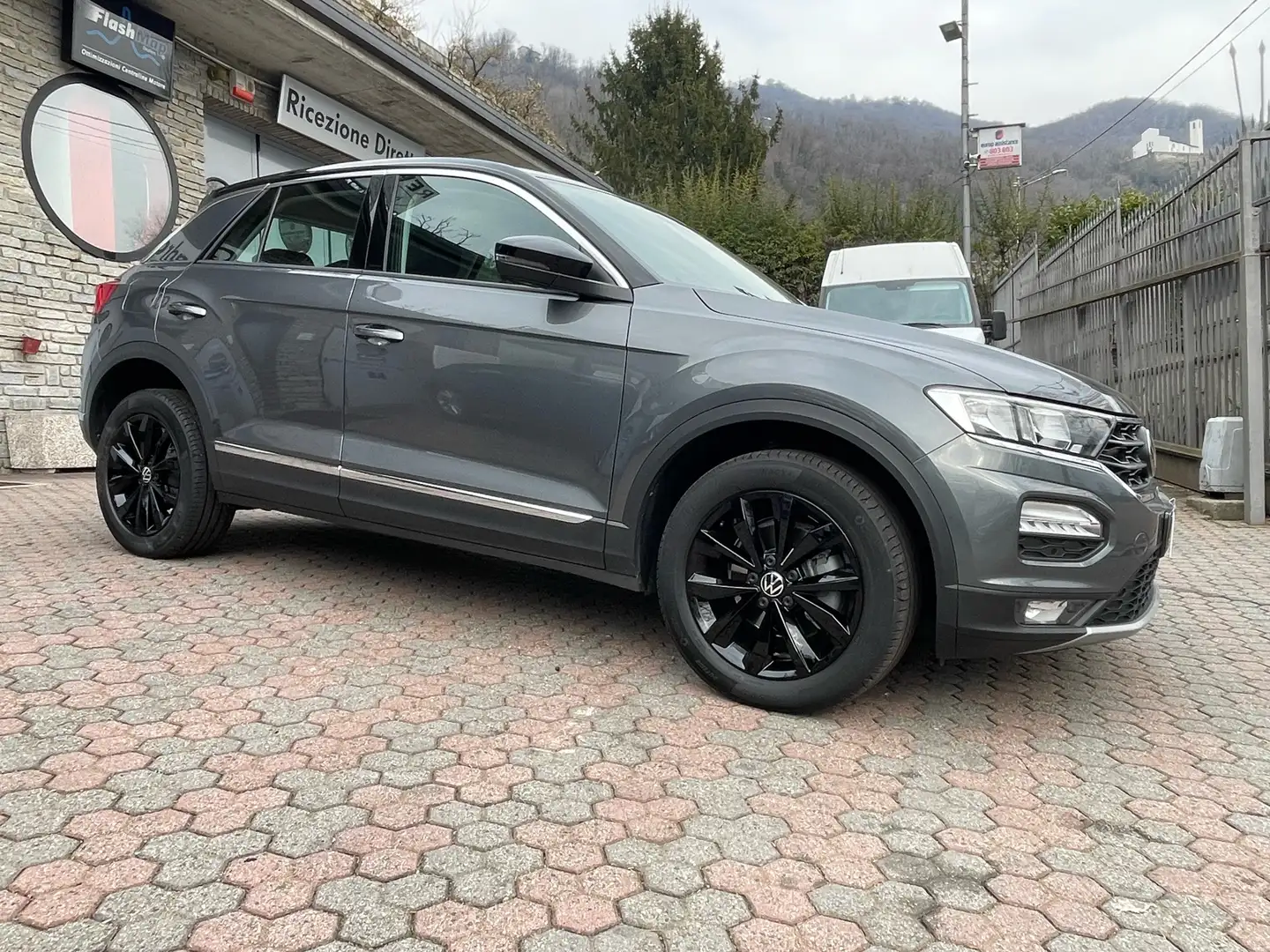 Volkswagen T-Roc T-Roc 1.5 tsi Style dsg Grigio - 2