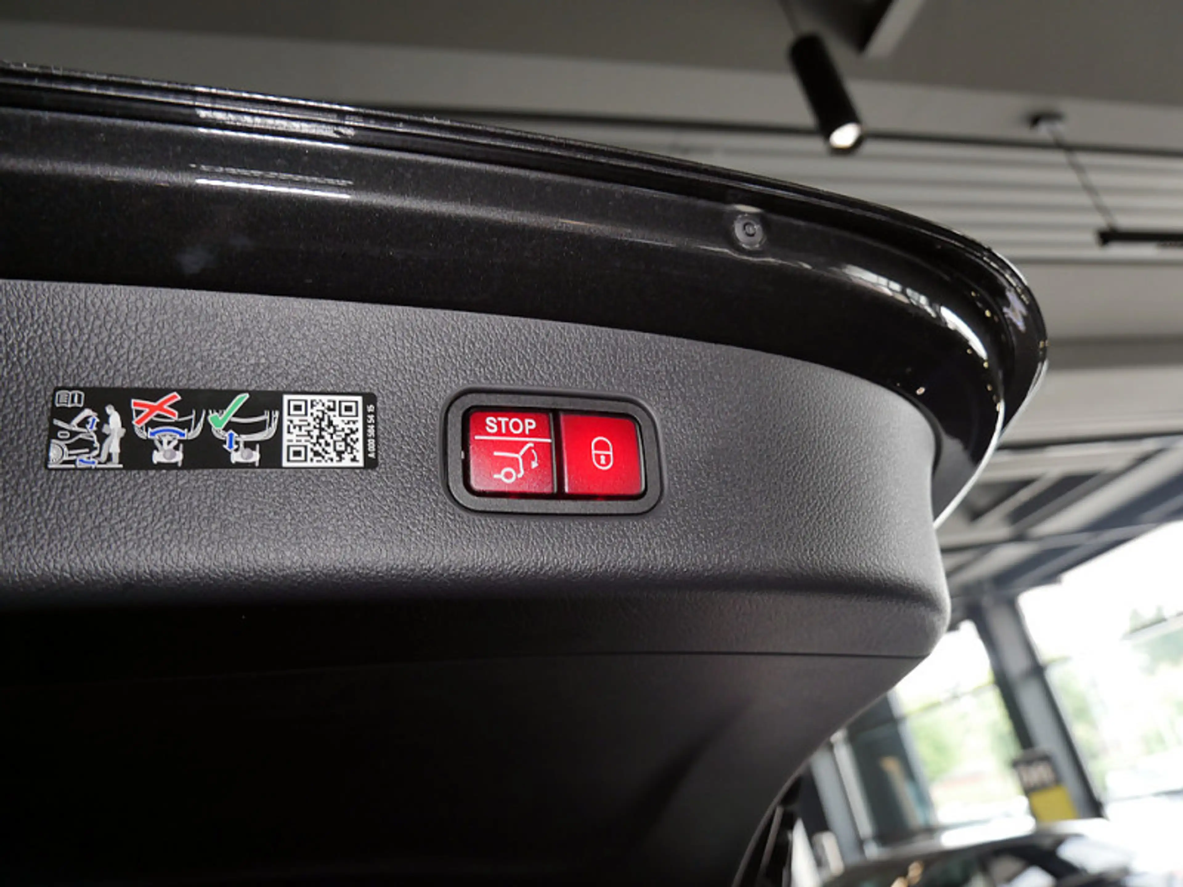 Mercedes-Benz GLC 200 4MATIC AMG MEMO 360 AHK DISTR KAMERA PDC — photo 12