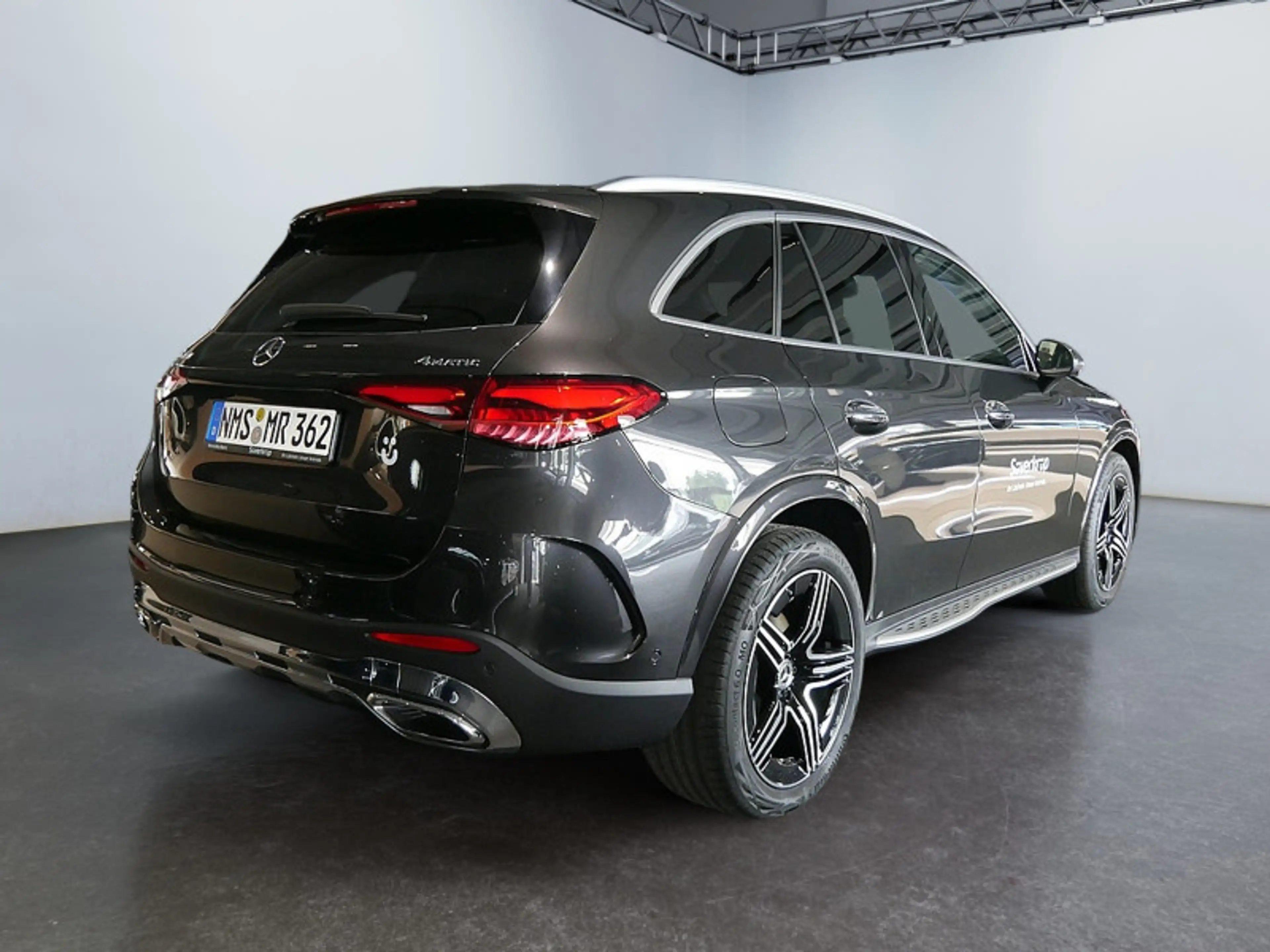 Mercedes-Benz GLC 200 4MATIC AMG MEMO 360 AHK DISTR KAMERA PDC — photo 3