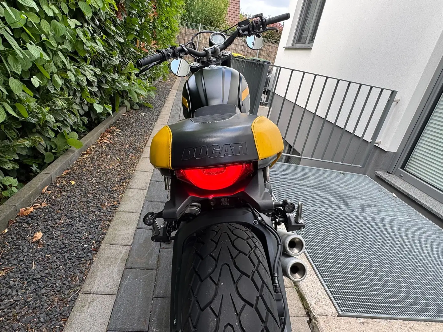 Ducati Scrambler Full Throttle Noir - 2