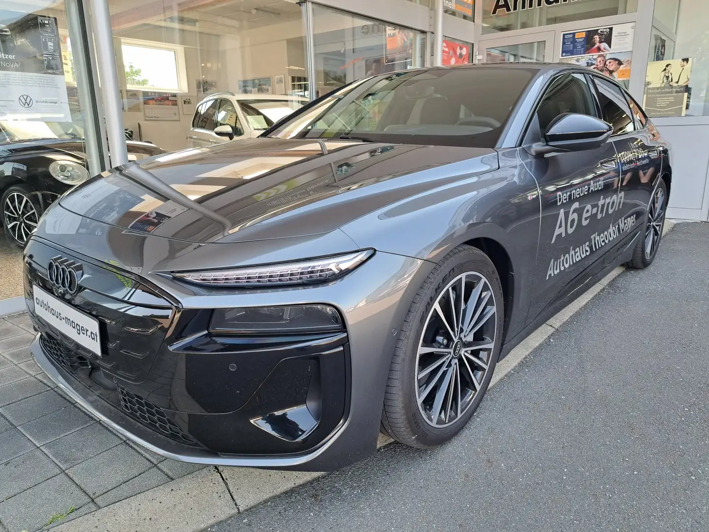 Audi A6 e-tron quattro Grau - 1
