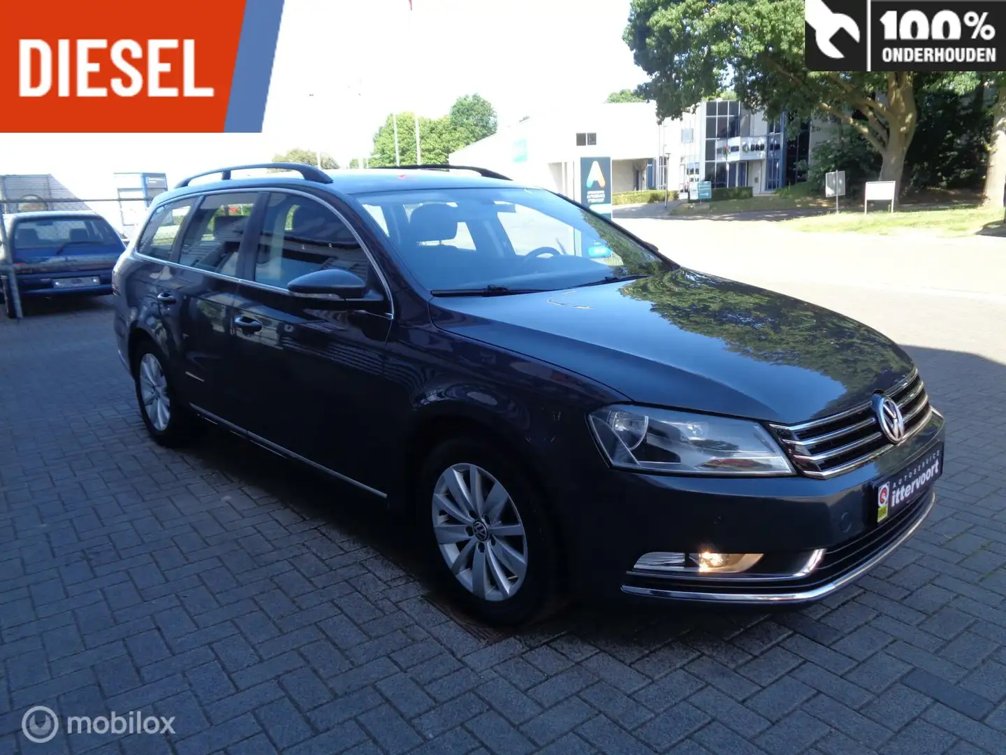 Volkswagen Passat Variant 2.0 TDI Comfortline BlueMotion Grijs - 2
