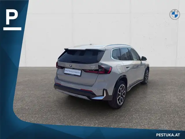 BMW X1 view 4